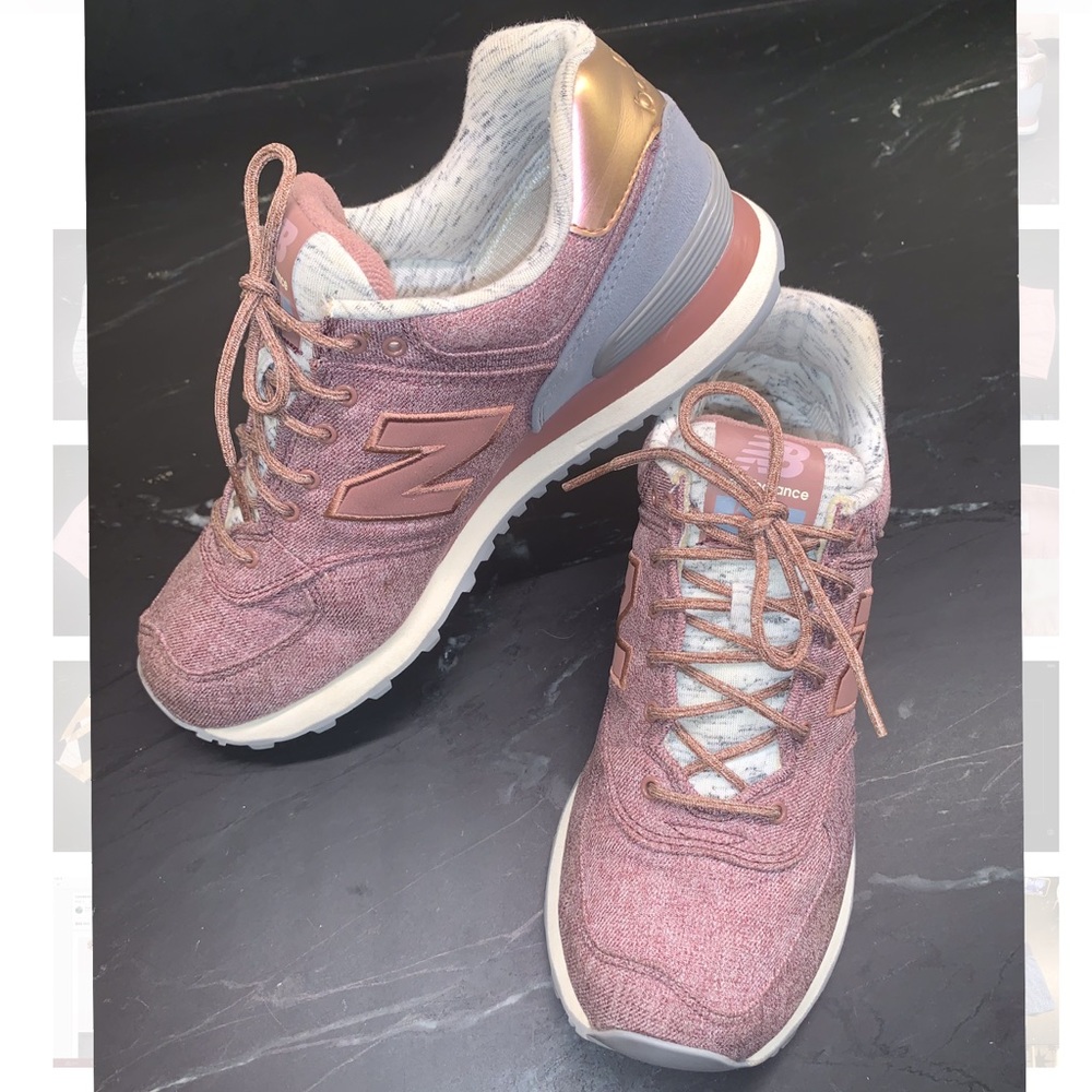 New Balance Classic 574 size 9.5